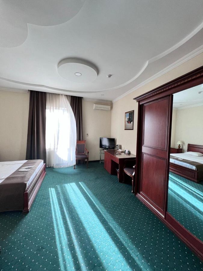 Grand Nur Hotel Tasjkent Eksteriør bilde