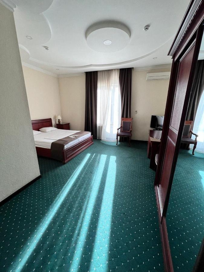 Grand Nur Hotel Tasjkent Eksteriør bilde